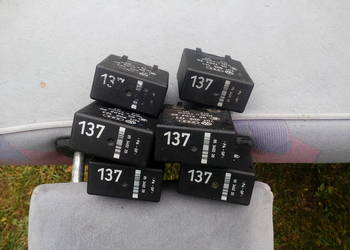 VW Volkswagen transporter T4 1,9 td abl przekaźnik świec żarowych  137