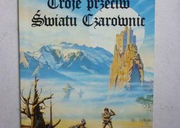 NORTON ANDRE - TROJE PRZECIW ŚWIATU CZAROWNIC