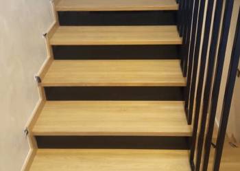 Montaż oraz renowacja schodów drewnianych