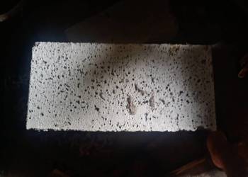 Pustak żużlowy 39x19x19 oraz stara cegła
