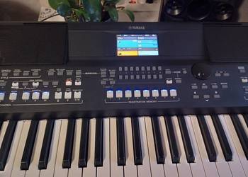 Keyboard Yamaha psr sx 600