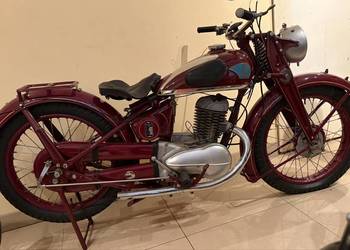 Zabytkowy motocykl Triumph BD250 niekompletny 1939