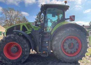 Pojazd rolniczy Claas Axion 930