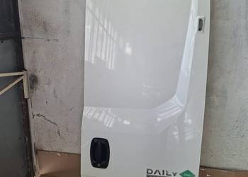 Sprzedam drzwi tylne do Iveco daily