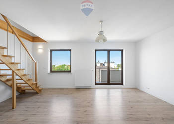 CICHE, DWUPOZIOMOWE – 25 MINUT OD PAŁACU KULTURY