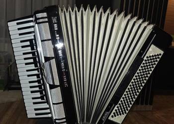 Sprzedam akordeon weltmeister amigo 120 basów