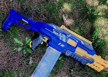 Pistolet Nerf Blaze Storm niebiesko-żółty