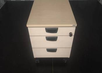 Kontenerek pod biurko Kinnarps Space, 3 szuflady, kolor brzoza