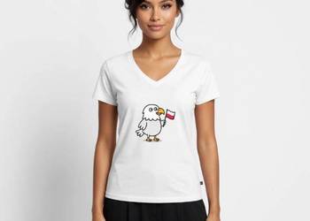 Patriotyczna damska koszulka z dekoltem w serek Orzełek z flagą Polski