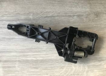 PODSTAWA KLAMKI KIA IX20 VENGA 100001293 TYŁ R