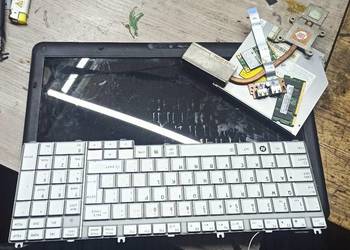 Części laptopa TOSHIBA