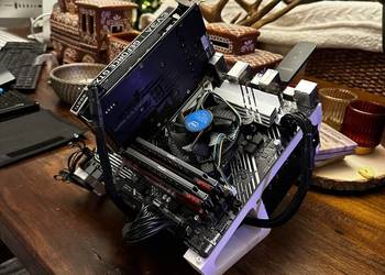 Minimalistyczna obudowa testowa Micro ATX