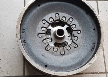 Koło dwumasowe  Audi a4 b8 a5 multitronic 0aw105317ak w