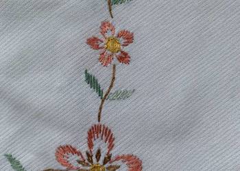 Wyszywany obrus 120X160cm