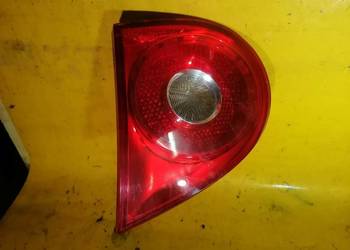 lampa tył lewa z klapy 28508004 VW Golf 5