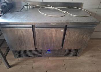 Stół rozbiorowy z szafkami