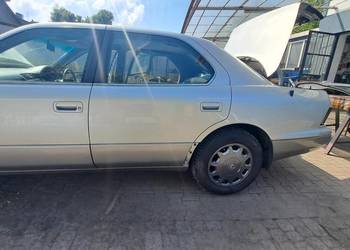 Lexus Ls400 UCF21 98-00r 4.0 1UZ-FE Drzwi lewy tył