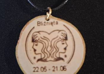Zawieszka na rzemyku znak zodiaku Bliźnięta