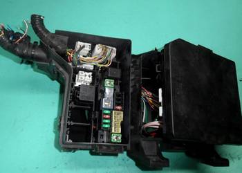 QASHQAI I J10 LIFT 1.5 DCI 10r skrzynka bezpieczników 24383JD00A 284B7JD00B