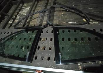Szyby tylne boczne uchylne ford Ka
