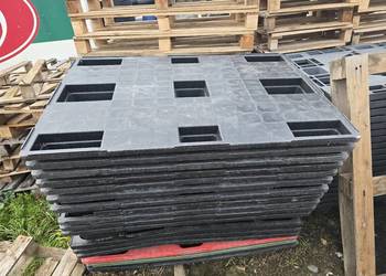 Palety 120x80 plastikowe