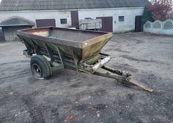 Rozsiewacz wapna RCW 3 Piast wapniarka solarka Brzeg taśmowy RCW 5