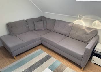 Kanapa w stylu skandynawskim z funkcją spania