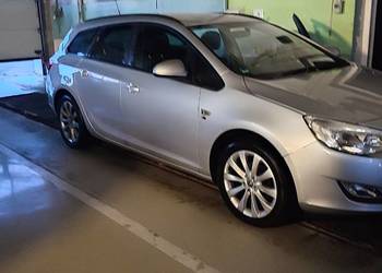 Opel Astra J