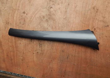 PEUGEOT 1007 LISTWA LEWA SZYBY PRZÓD CZOŁOWEJ EZW