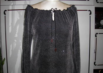 BLUZECZKA Z OPADAJACYMI REKAWAMI -ELEGANT BODY - r. 40