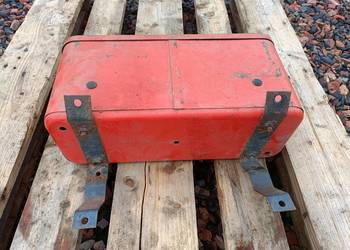 Skrzynka narzędziowa Ursus Zetor z mocowaniami