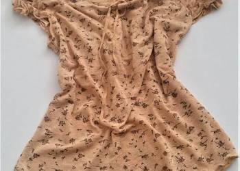 Beżowa bluzka w kwiatki