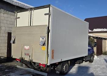 Kontener z windą  Iveco Daily