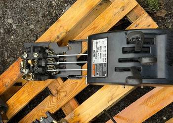 Rozdzielacz hydrauliczny trzy sekcyjny HYSTER J1.6XMT 2008Rr,
