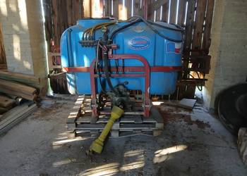 Opryskiwacz biardzki 600l
