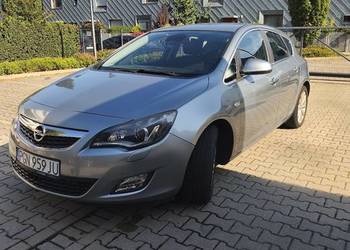 Na sprzedaż: Opel Astra J (2012) 1.6 automat