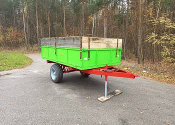 Przyczepa wywrotka jedno osiowa maszyny rolnicze