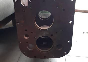 Obudowa skrzyni biegow do mf 255.
