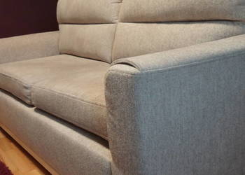 Nowoczesna, rozkładana Sofa w kolorze ecru / jasny beż