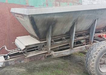 Rozsiewacz Rcw do wapna i nawozów