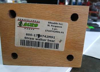 Panewka drewniana Massey Ferguson 1720742M91