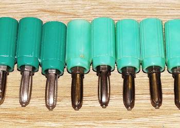 Wtyki bananowe 4 mm, sprężyste, skręcane, zielone, zestaw 8 sztuk RETRO PRL