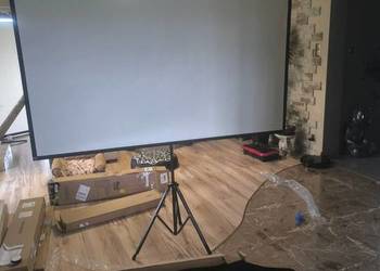Ekran projekcyjny