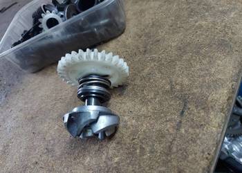 Kawasaki KMX 125 pompa wody wałek pompy KMX125 tryb plastikowy zębatka