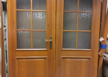 drzwi salonowe drewniane dwuskrzydłowe piękne