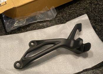 Kawasaki Z 900 / 17-19 SET Podnóżek Nowy Lewy Tył N19