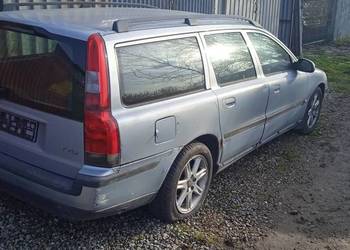 Szyba boczna drzwi Volvo v70 II 00-07