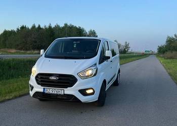 Wynajem busa 9-osobowego Ford Transit Custom (2.0 EcoBlue 2022)
