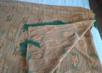 Narzuta z lat PRL-u: 174/144 cm, rękodzieło