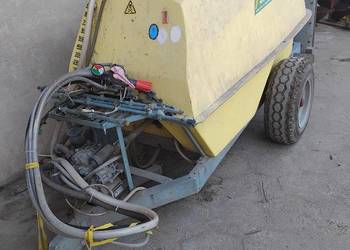 Opryskiwacz sadowniczy MOSKIT 2000 L